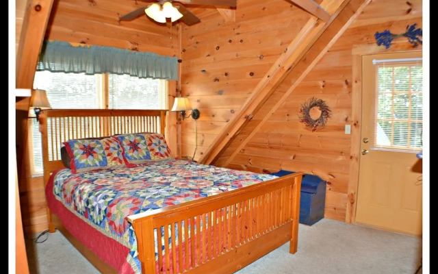 Eagles Point 3 Bedrooms 3 Bathrooms Cabin
