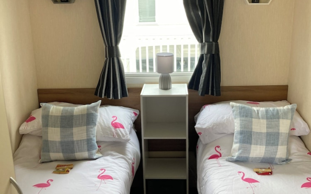 Tattershall Lakes Pet Friendly Hot Tub Breaks