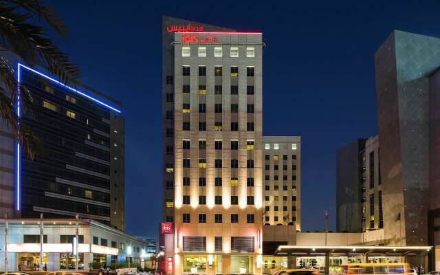 Отель Novotel Dubai Deira City Centre вид на фасад