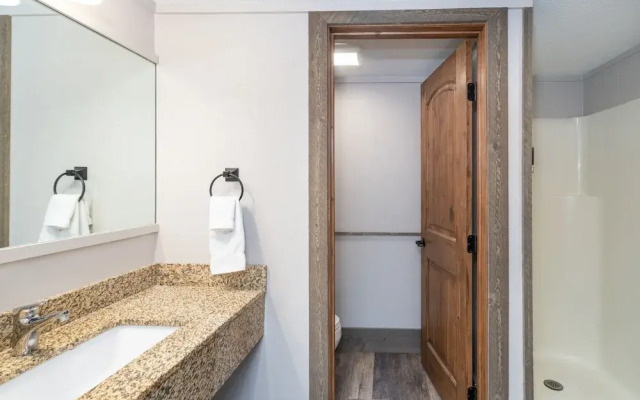 Mountainside Inn 213 1 Bedroom Condo by Alpine Lodging Telluride