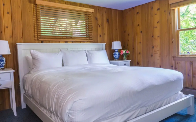 Leland Lodge