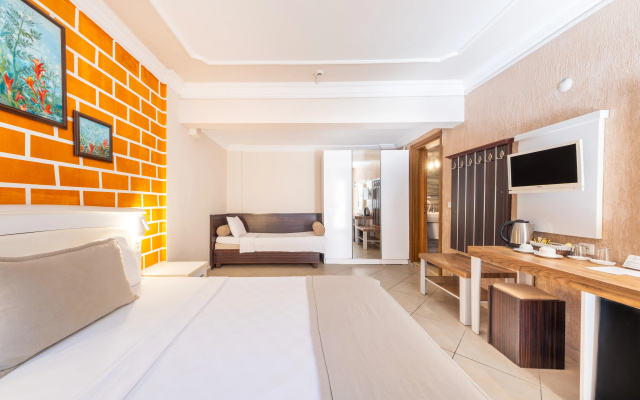 Nicholas Park Hotel