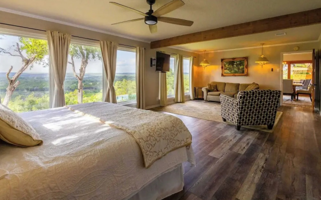 Valley View Retreat for 10