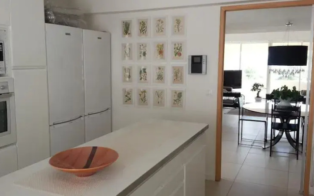 Bandol Amazing Flat