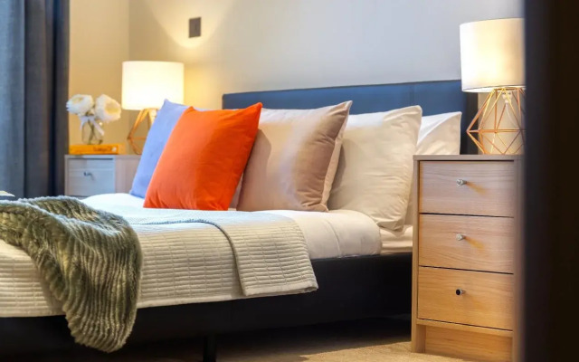 Canary Gateway Apartments