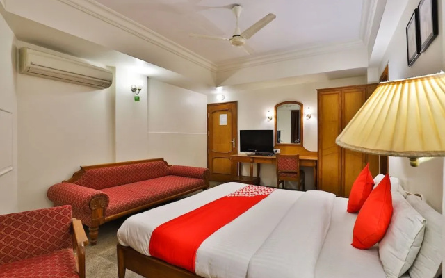 OYO 23288 Hotel Pinnacle