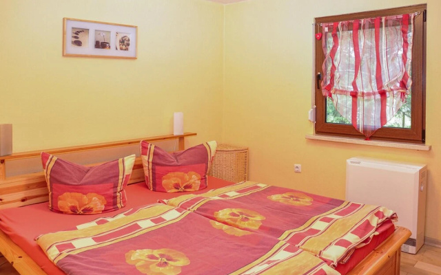 Beautiful Home in Goldlauter-heidersbach With 2 Bedrooms, Sauna and Wifi