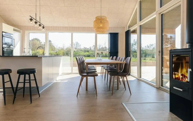 5 Star Holiday Home in Humble