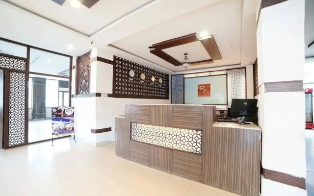 Hotel Riya Grand by OYO Rooms
