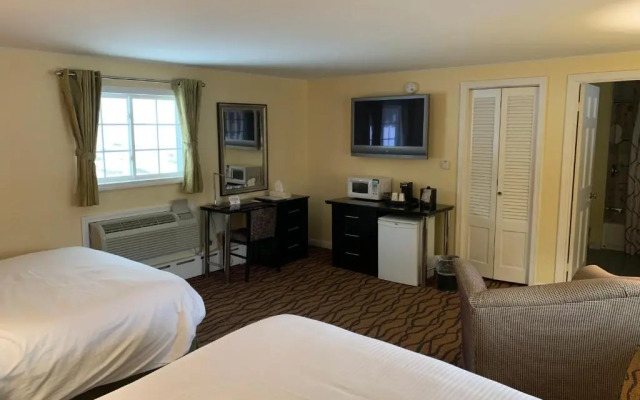 Four Winds Country Motel
