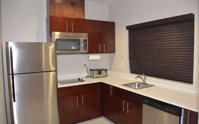 Spring Inn & Suites