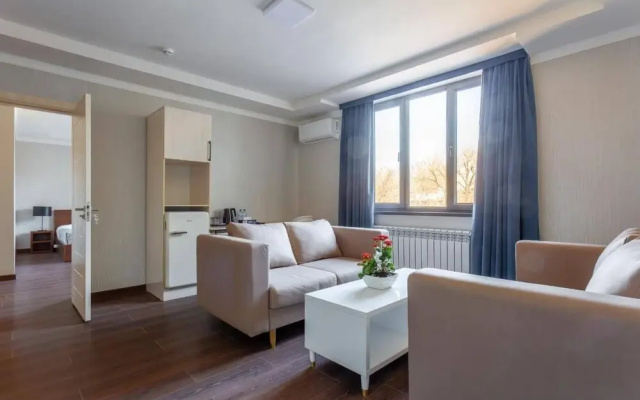 Rich Park Hotel