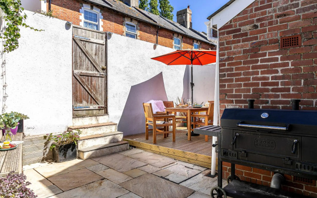 The Terrace - Light Bright Characterful Near Beaches