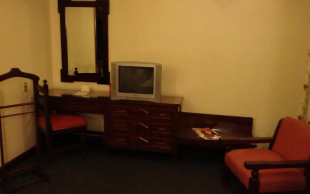 Real De Uruapan Hotel