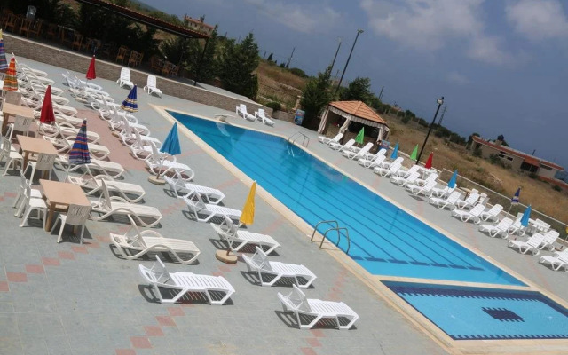 AlmaVerdi Hotel