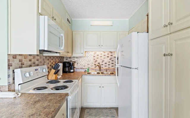 The Summit 921