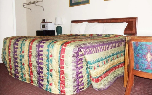 Antlers Budget Inn