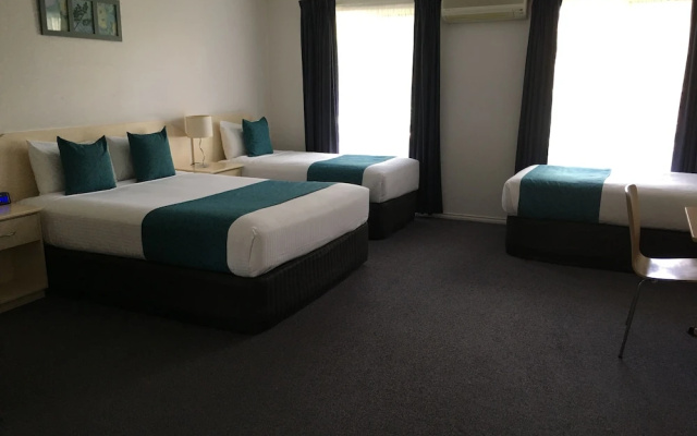 Tuckerbox Motor Inn