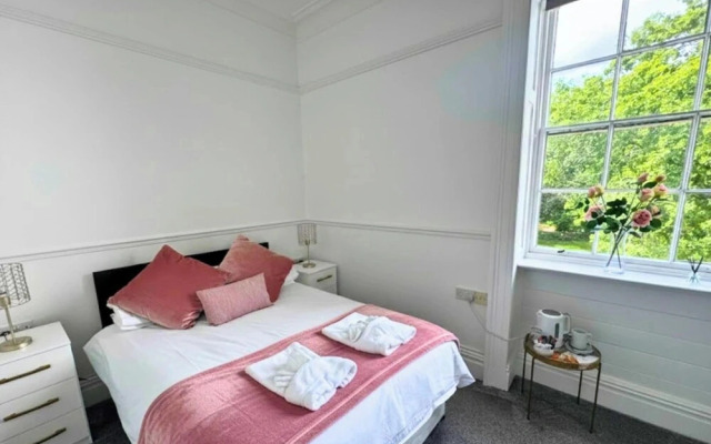 10br - Manor Park Country House Wales
