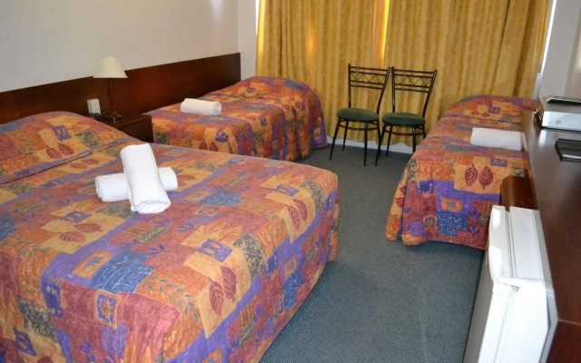 Bridge Motor Inn