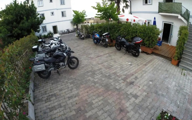Bicaj Hotel