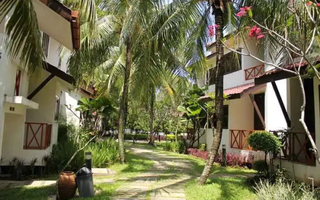 Theme Park & Resort Hotel Pantai Cermin