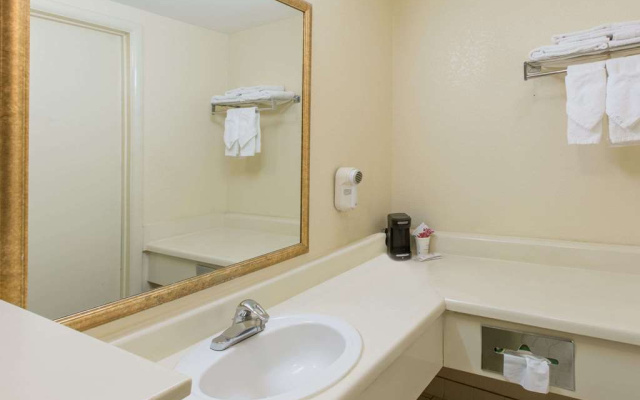 Days Inn Birmingham Summit Mall