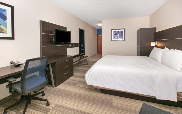 Holiday Inn Express Hotel & Suites Seaside-Convention Center by IHG