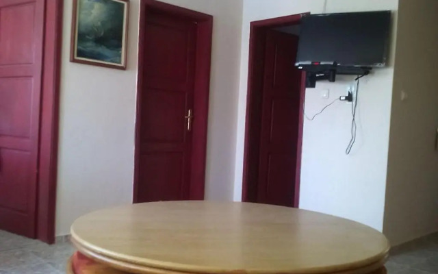 Apartments Bravo 1-Vichevi