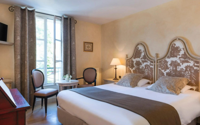 Hôtel Aux Vieux Remparts