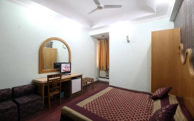 Fabhotel Kochar Continental