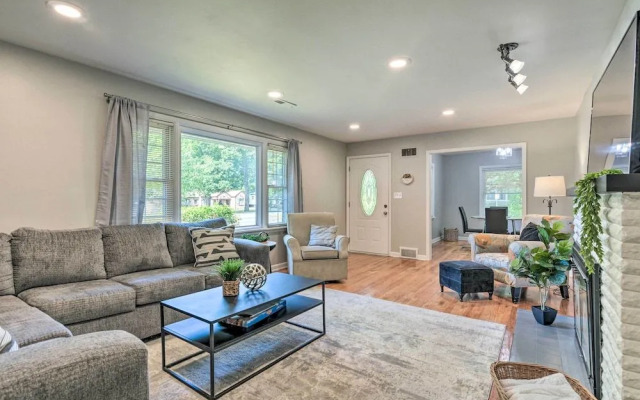 Charming Springfield Home w/ Private Backyard