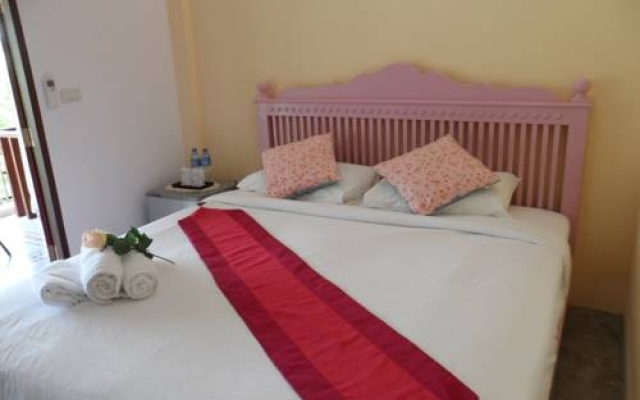 Baanpordee Guesthouse