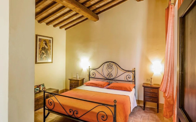 Fabulous Holiday Home With Wifi in Monte San Martino Italy