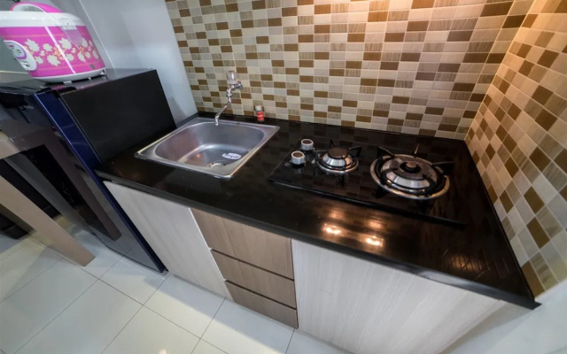 Serene & Cozy Apartment at Parahyangan Residences