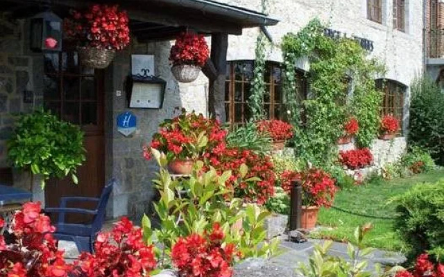 Auberge des Pérées