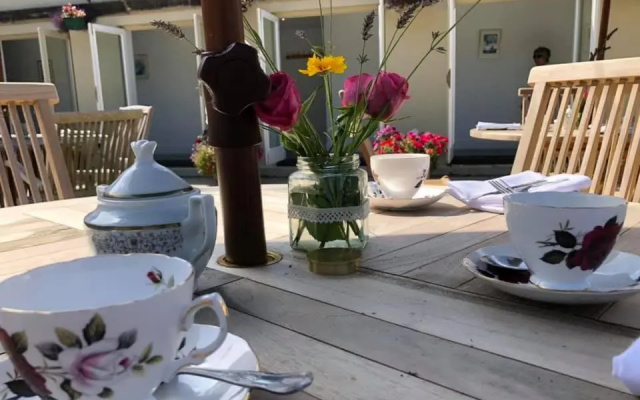 Albert Cottage Hotel