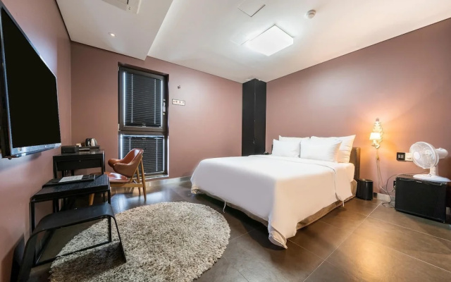 Harbor Bridge Hotel
