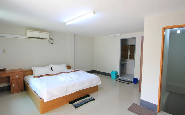 仰光竹子广场酒店(Bamboo Place Yangon)
