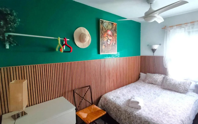 Bianca Seaview & Beach Apartment