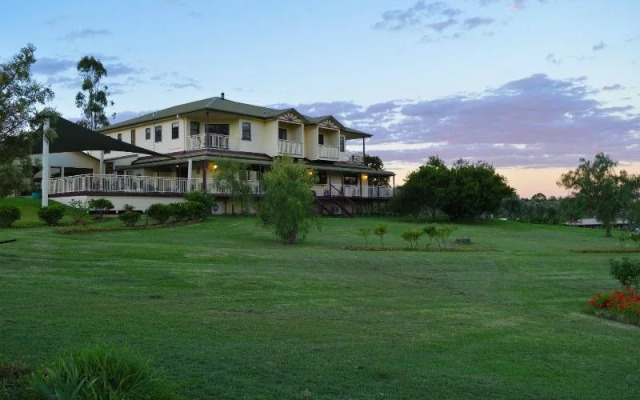 Willow Tree Estate