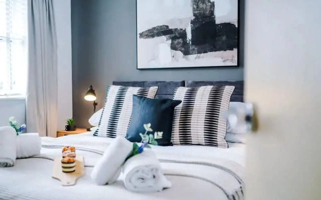 New Stunning Flat Perfect for Business Sleeps 3