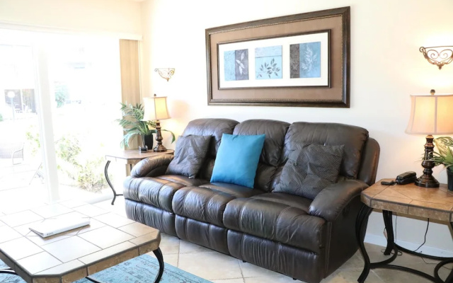 Jamaica Royale 002 - 1 Br Condo