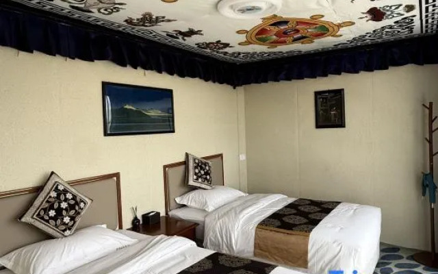 Jixiang Zizai · Luoxia Court | Muse · Calm · Dream Homestay (Zoige)
