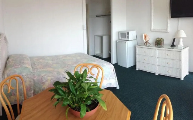 Gold Crest Motel