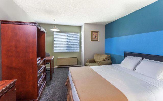 Travelodge by Wyndham Big Bear Lake CA