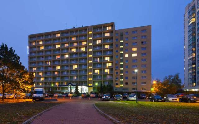 Отель Best Western Hotel Felix Польша, Варшава - - забронировать отель Best Western Hotel Felix, цены и фото номеров вид на фасад