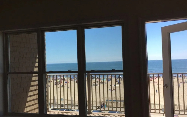 Ocean Front Surf Condominium