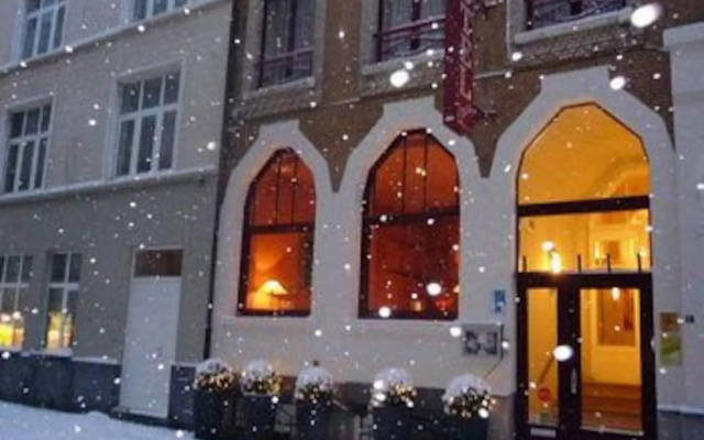 hotelImage