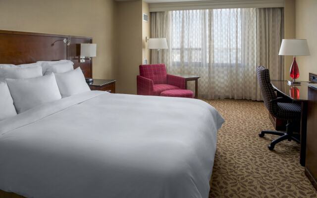 Отель New York LaGuardia Airport Marriott США, Нью-Йорк - отзывы, цены и фото номеров - забронировать отель New York LaGuardia Airport Marriott онлайн комната для гостей